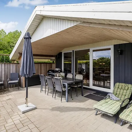 Irlin - 850m From The Sea By Interhome Feriehus