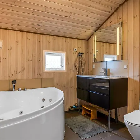 Irlin - 850m From The Sea By Interhome Hejls