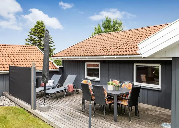Semesterbostad Irlin - 850m From The Sea By Interhome *